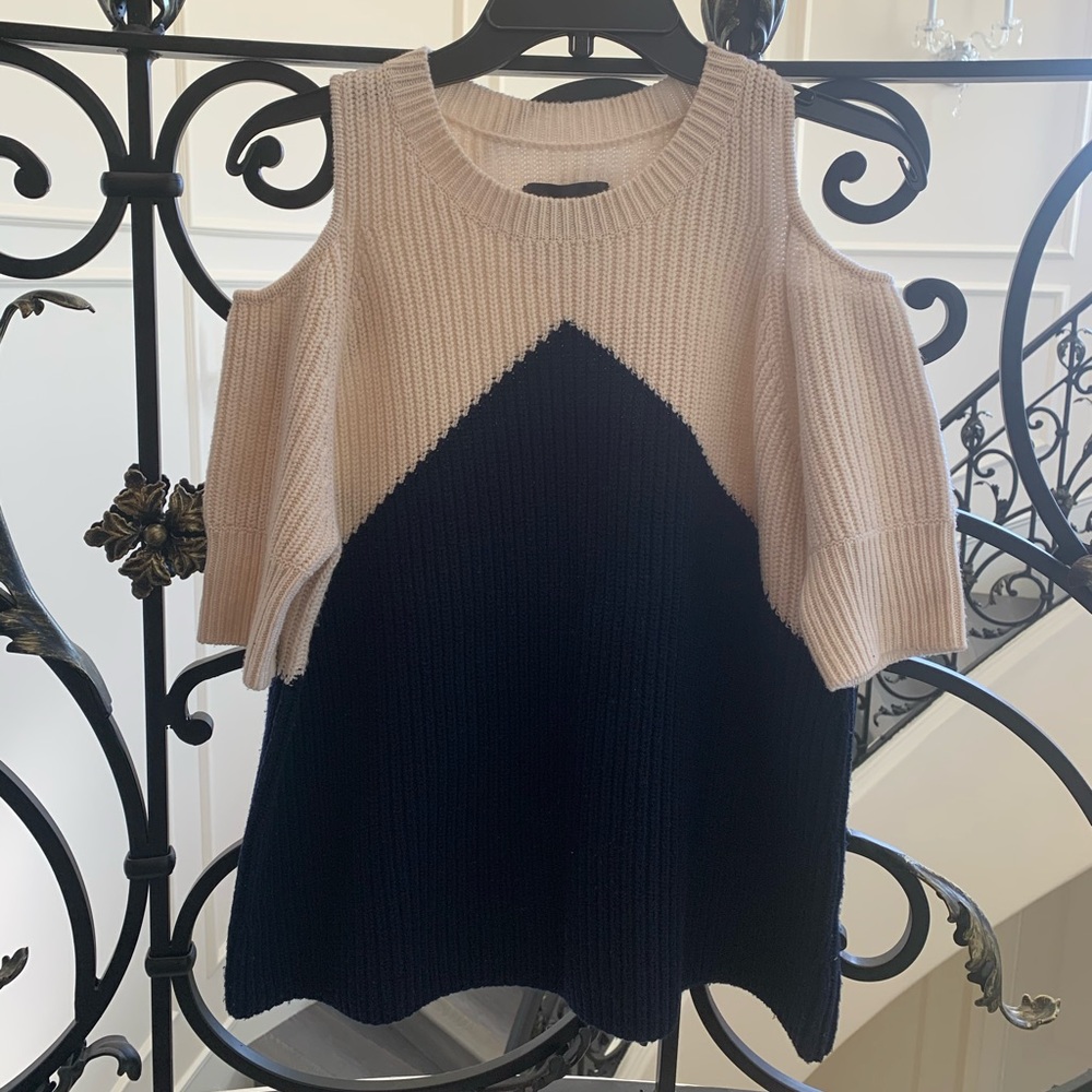 Zoë Jordan Sweater cold-shoulder cutout